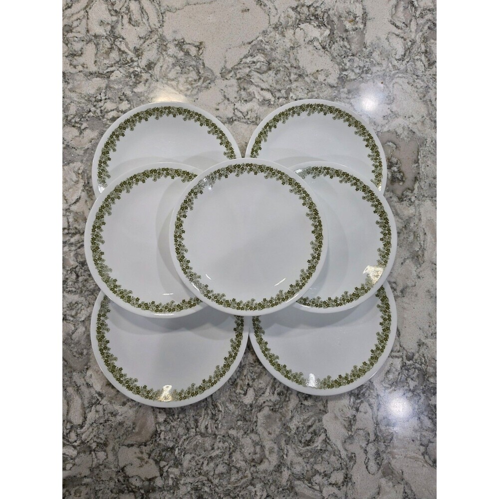 Vintage Corelle Corning Spring Blossom Green 8.5" Luncheon/Salad Plates Lot Of 7